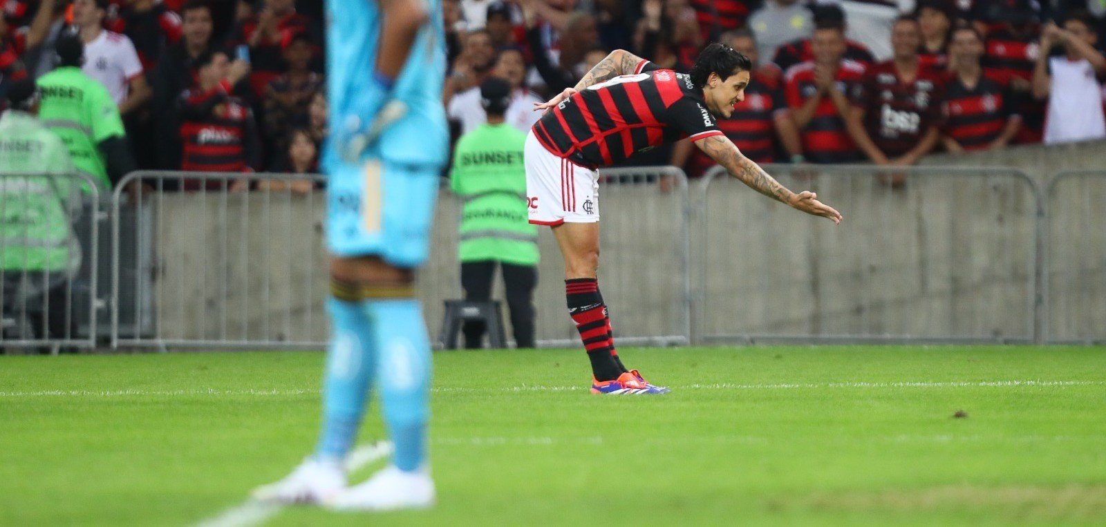 Flamengo Vence Cruzeiro e Consolida Liderança no Brasileirão