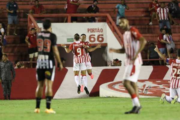 Náutico Revigora Esperanças com Triunfo Sobre Líder